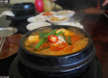 豆腐煲：素食里的烟火气 配图 3